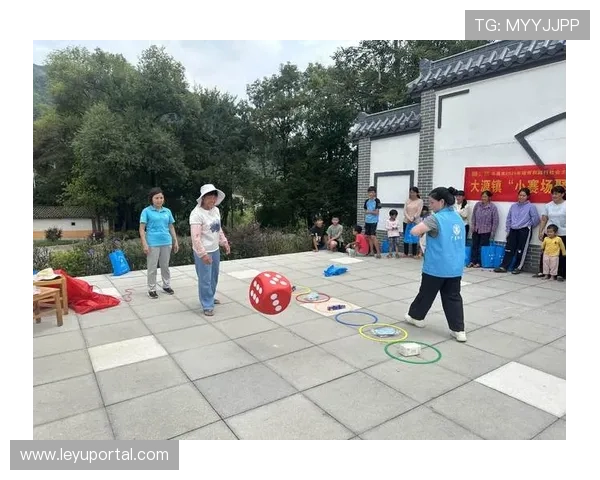 以融合竞技与趣味的群众体育赛事助推全民参与共享游泳运动新风尚