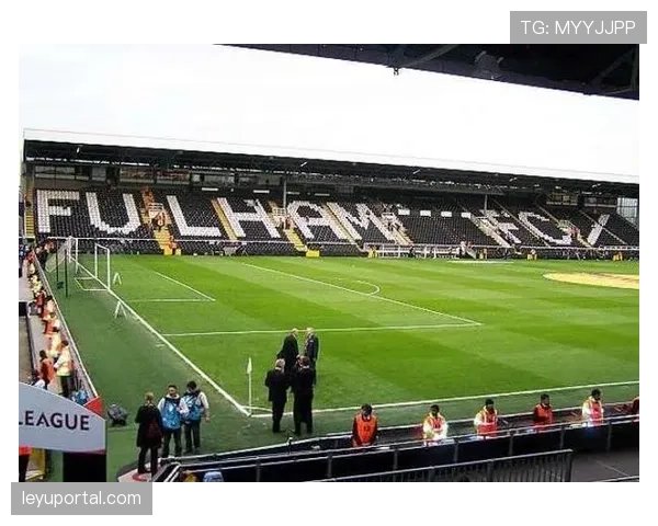 富勒姆主场 Craven Cottage 在球队确定保级后洋溢着节日气氛